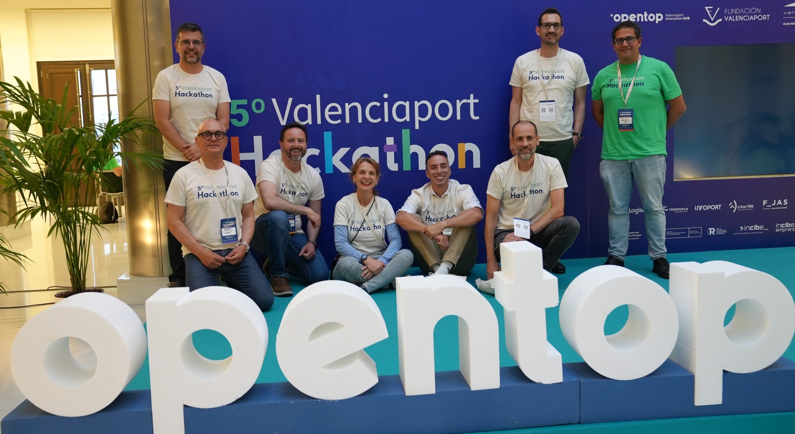 Fundación Valenciaport Team behind thehackathon organization